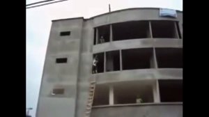 ПРИКОЛЫ НА СТРОЙКЕ/ИДИОТЫ СТРОИТЕЛИ ТАКОГО ВЫ ЕЩЕ НЕ ВИДЕЛИ