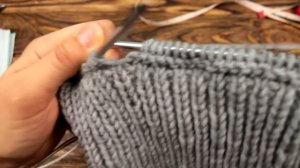 Простой способ как связать капюшон - манишку.