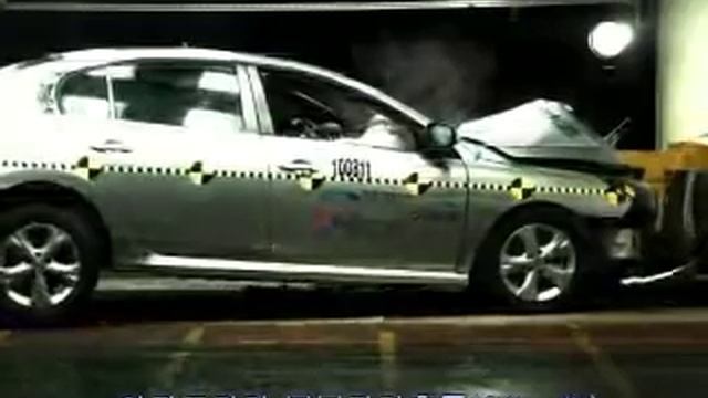 2010 Renault Latitude/Samsung SM5 NCAP Frontal Offset Impact (KNCAP) смотреть онлайн