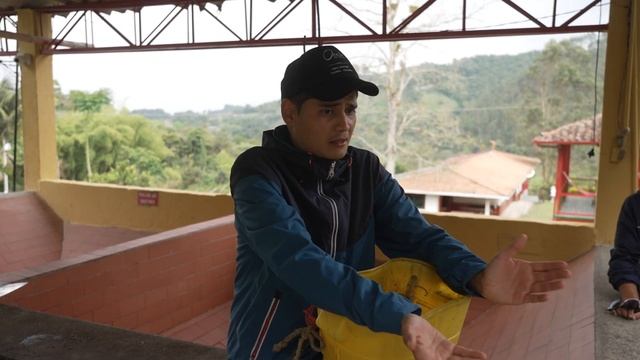 The ULTIMATE SALENTO COFFEE TOUR - we visited a coffee plantation in COLOMBIA смотреть онлайн