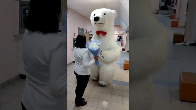 Белый Мишка! В дружном коллективе! Ульяновск 89293080782.#праздник #дети #ульяновск #топ #мишка смотреть онлайн