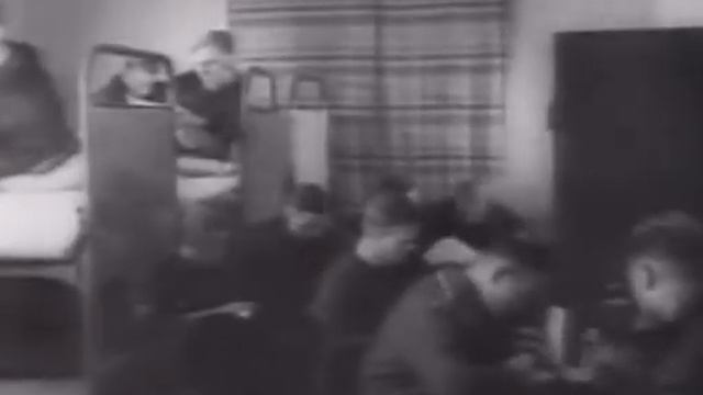 shooting battles with a photo camera gun. The Second World War смотреть онлайн