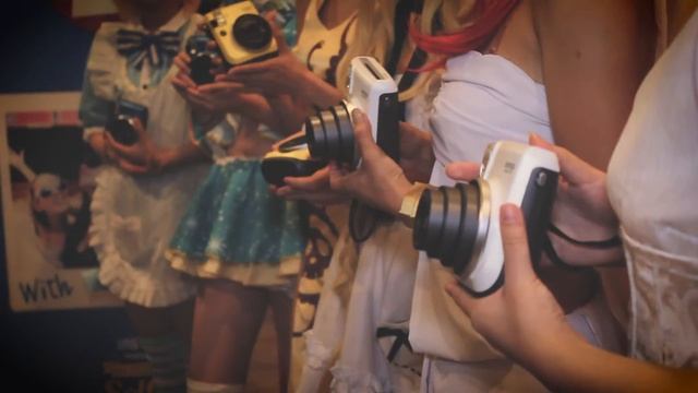 Selfies the analog way! Fujifilm launches the Instax Mini 70 смотреть онлайн