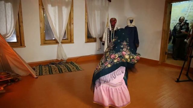 Хантыйский танец с платком смотреть онлайн