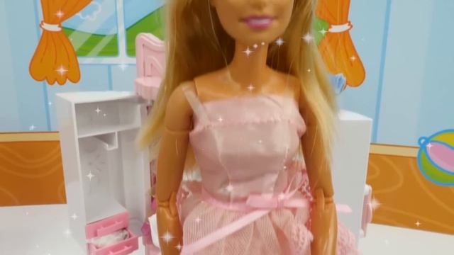 Одевалки: Барби и подружки на шоппинге. Новые платья для кукол. Мультики для девочек смотреть онлайн