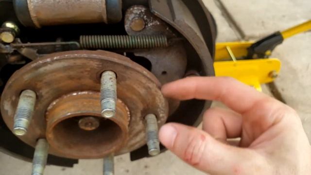 Rear Wheel Bearing Assembly Replacement (Saturn Vue 2002-2007) смотреть онлайн