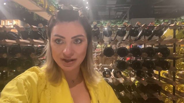 НЕДОВОЛЬНАЯ БЭЙЛИС / УСТРИЦЫ / КВАРТИРЫ / КУАЛА ЛУМПУР смотреть онлайн