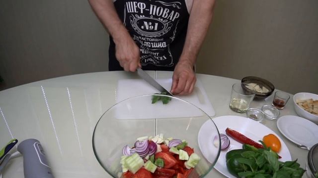 Что готовить в жару! Не нужно ломать голову! Холодный летний суп ГАСПАЧО! Кухня Акулины! смотреть онлайн