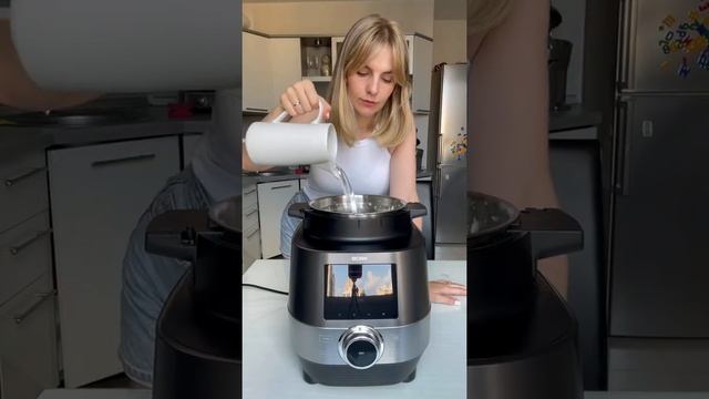 Родственники нажарили кабачки? Готовь из них супчик! смотреть онлайн