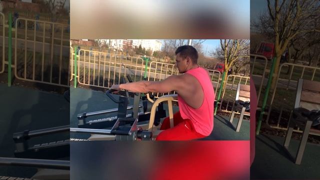 Обзор спортивной площадки с уличными тренажёрами город Южный смотреть онлайн