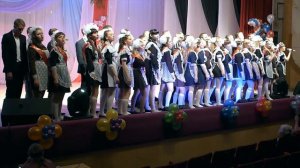 Финальная песня выпускников на последнем звонке