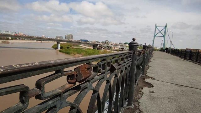 Пешеходный мост в Атырау апрель 2021 смотреть онлайн