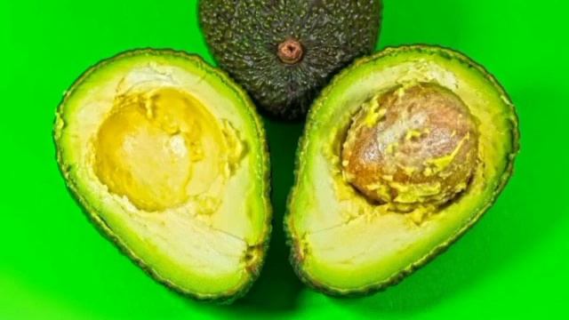 Авокадо вместо сливочного масла.
