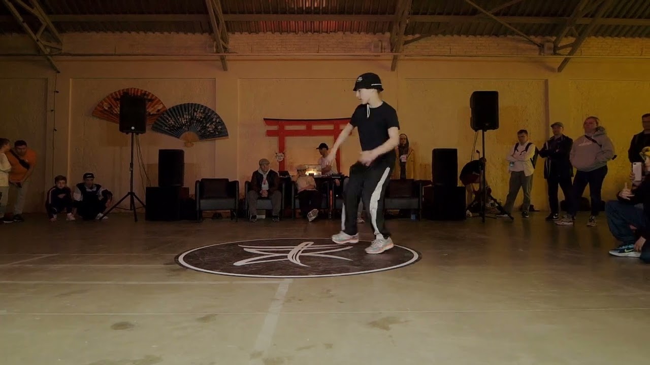 KIDZ (после года) ↔ Round 4 ↔ 1'8 ↔ BREAK RAVE CYPHER #breakrave #bmvideo смотреть онлайн