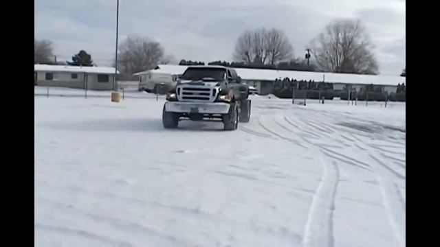 Самый большой серийный автомобиль в мире смотреть онлайн