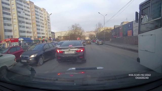 Разметку снегом занесло - 2 смотреть онлайн