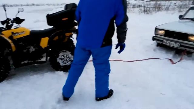 Стелс леопард вытягивает автомобиль ( тяжелый липкий снег) смотреть онлайн