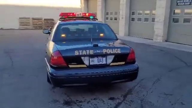 New York State Police 2004 Ford Crown Victoria смотреть онлайн