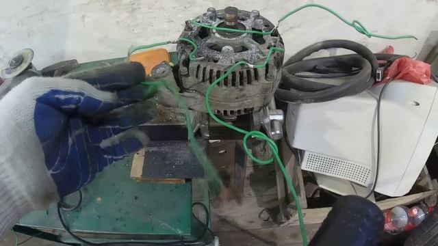 Мотор из генератора для самоделок. смотреть онлайн