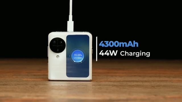 OPPO Find N3 Flip Unboxing And First Look ⚡ 600K Folds, Dimensity 9200, Hasselblad Camera & More