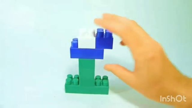 Конструювання з LEGO "Квітка для мами". смотреть онлайн