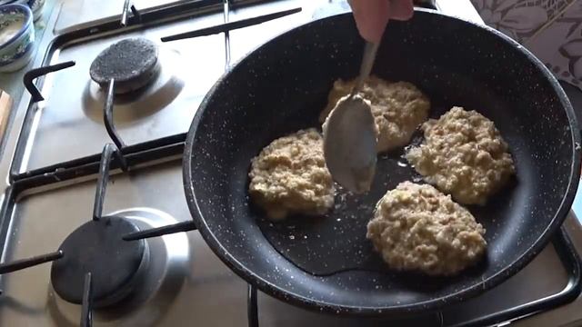 Кабачково-гречневые КОТЛЕТЫ. Такое мало кто делает, а зря. ВКУС изумительный, съедается мгновенно. смотреть онлайн