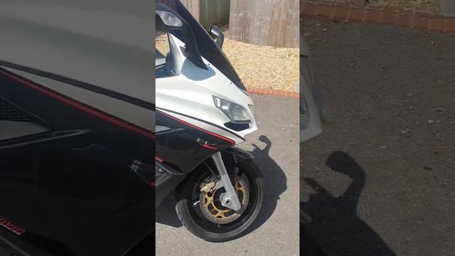 Aprilia srv 850 смотреть онлайн