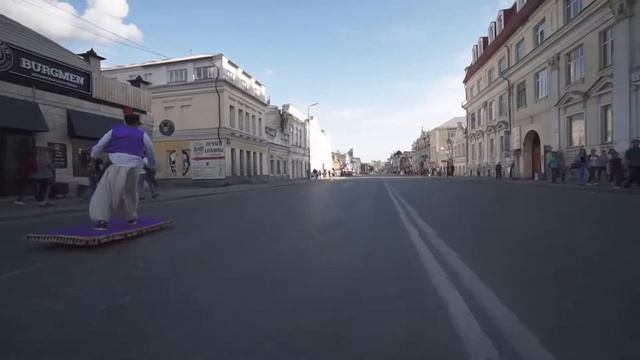 Аладдин на гироскутере в России. г. Екатеринбург. ( Крутой видео прикол ) смотреть онлайн