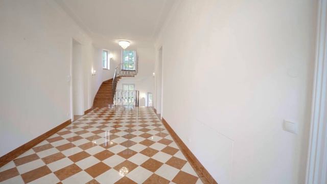 Salzkammergut Mansion in Salzburg, Austria | Sotheby's International Realty смотреть онлайн