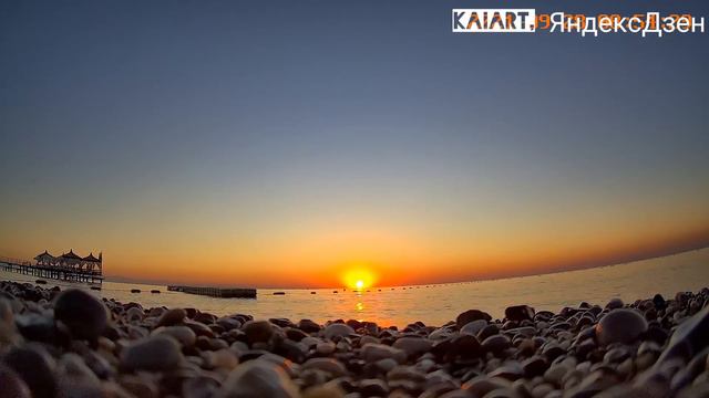 Рассвет над Средиземным морем. Солнце поднимается из-за горизонта. Красота! смотреть онлайн