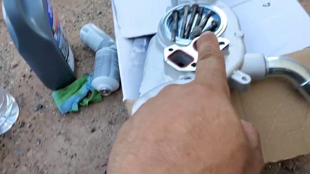 Chevy Express  2004 2500 4.8 Como Cambiar Bomba De Agua Y Termostato