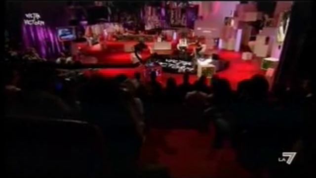 Filippo Timi a "Victor Victoria" su La7 - 08/10/09 - ultimo video смотреть онлайн