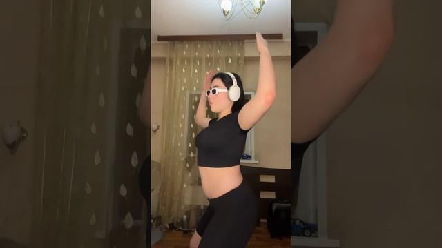 прошла кастинг на вакансию танцовщицы??? смотреть онлайн