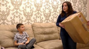 Тима ОБИЖЕН! Маша НЕ ХОЧЕТ ДЕЛИТЬСЯ новыми Бейблэйдами или как ПРИРУЧИТЬ ДРАКОНА! Видео Для Детей