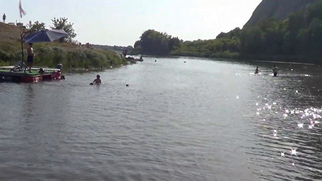 Пляж на реке Сим смотреть онлайн