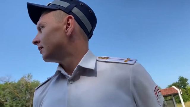 Сотрудник гаи встал в ступор когда у него попросили документы смотреть онлайн