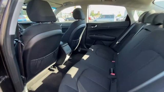 2017 Kia Optima Hybrid Premium Sedan KNAGT4LE9H5018545 | #51067A