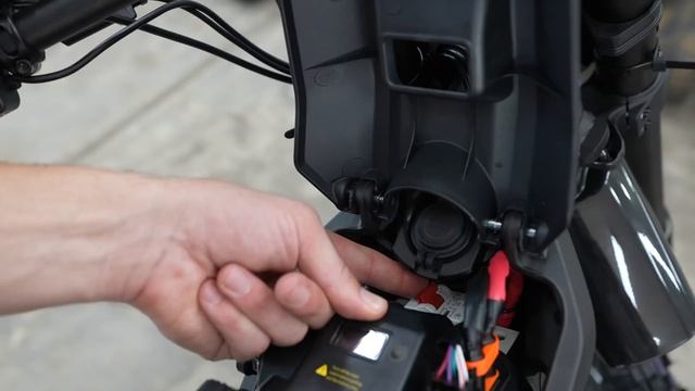 Segway X260 Dirt eBike: Unboxing & First Impressions! смотреть онлайн