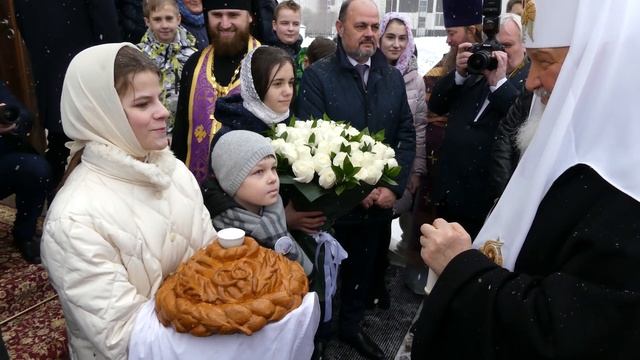 ВЕЛИКОЕ ОСВЯЩЕНИЕ ХРАМА: Встреча Святейшего Патриарха Кирилла смотреть онлайн