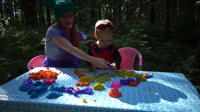 Виолетта и Принцесса Колокольчик нашли горошины/Violet and Princess Bell found the peas смотреть онлайн