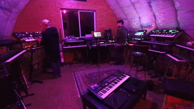 ONE HUNDRED MILLION DOLLARS // Sampler + Synths смотреть онлайн