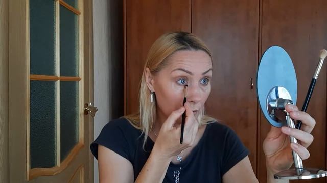 Тональная основа Dolce&Gabbana, хайлайтер MAC. Макияж. смотреть онлайн