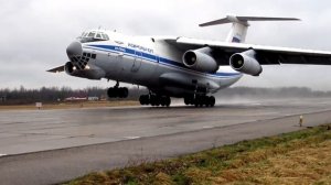 Зачем самолёту Ил-76 нижнее остекление кабины?!