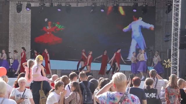 ФЕСТИВАЛЬ КЛУБНИКИ 2022 г Балаково смотреть онлайн