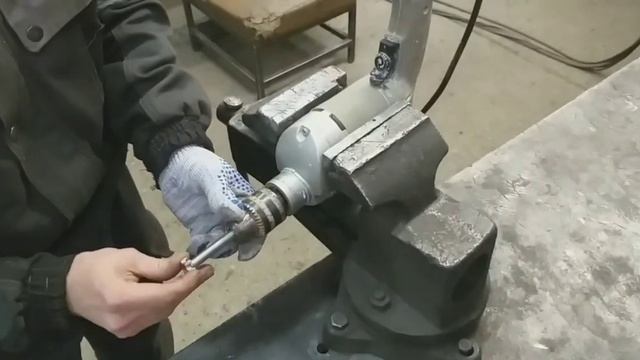 Как сделать брелок своими руками. Ядерная бомба для ключей. смотреть онлайн