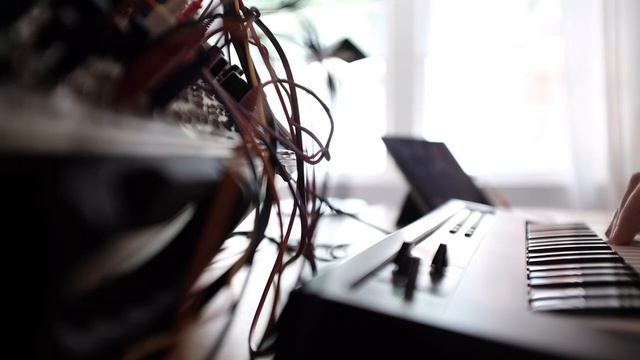 Lazy Daze - featuring an FM lead on the Reface DX backed by the modular synth смотреть онлайн