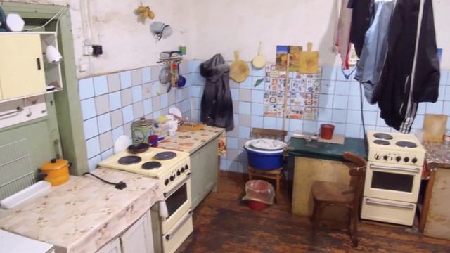 Иная Казань. Жители многоквартирного дома ходят в туалет на улицу. Коммуналка.