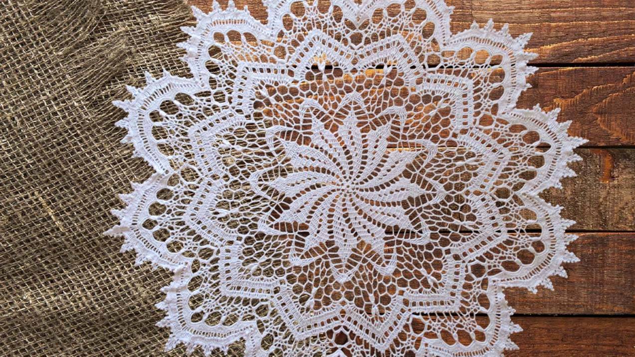 Салфетка крючком "Романтика". Часть 1 смотреть онлайн