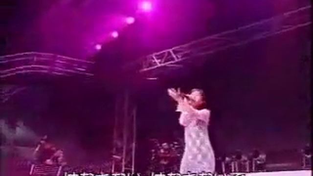 Kouda Mariko - Moment (En concert) смотреть онлайн