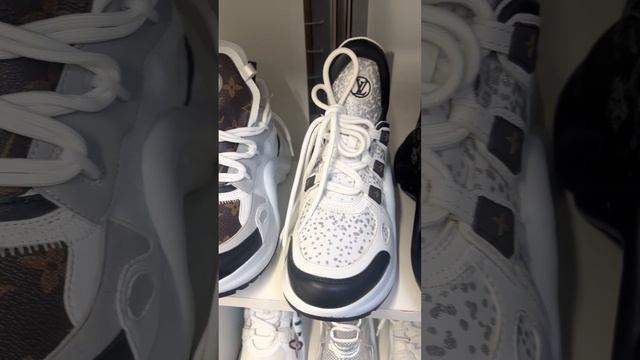 Тренд-Кроссовки Louis Vuitton по Лучшей цене. Доставка, гарантия! смотреть онлайн